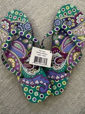 NWT Vera Bradley Purple Heather Paisley Patterned Flip Flops - Medium 7/8